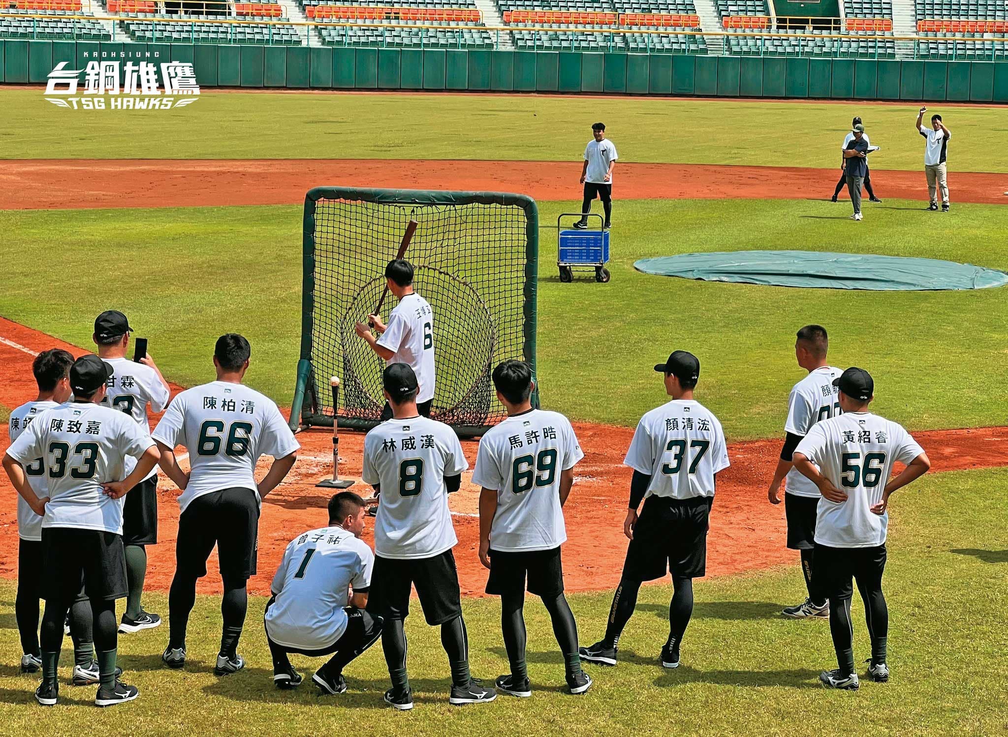 台鋼雄鷹隊今年在二軍拿下總冠軍後，積極為明年進軍一軍籌備。（翻攝台鋼雄鷹官網）