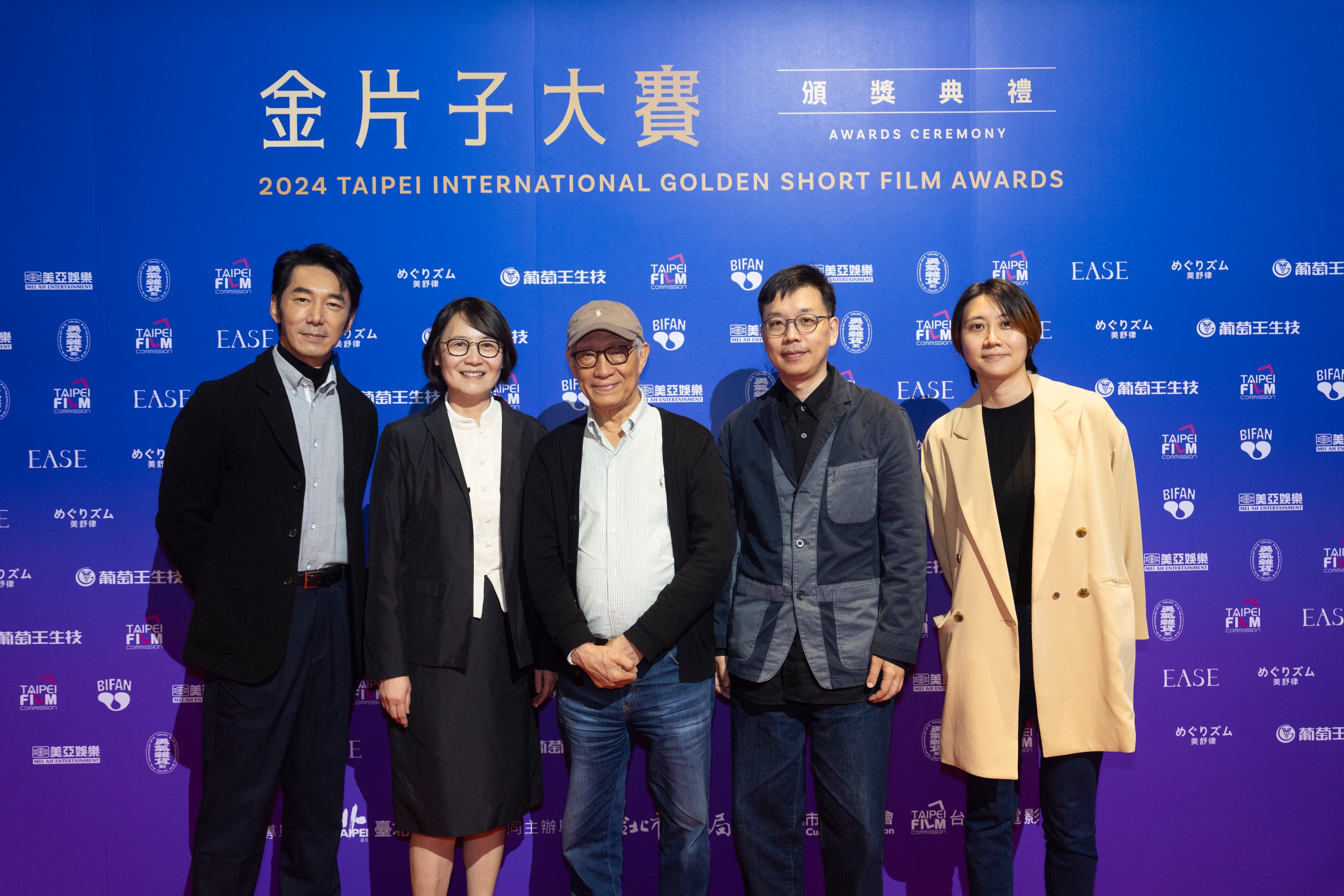 本屆金片子評審包括李李仁、黃文英、廖慶松、侯季然及黃綺琳等人，他們表示評審過程溫和，沒有爭執。（台北市影委會提供）