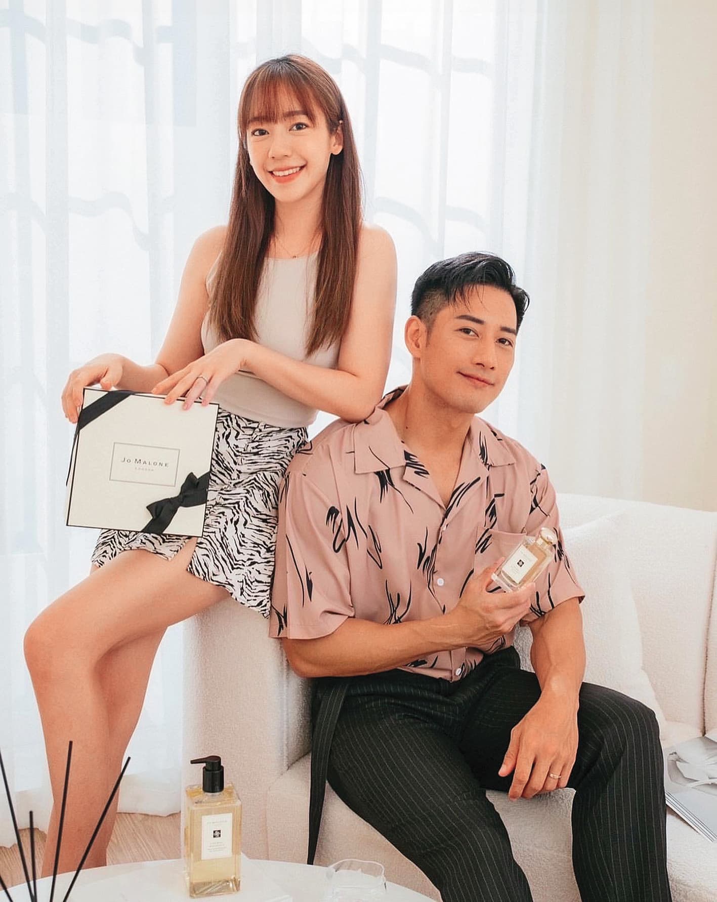 2021年時，陳天仁（左）與周孝安（右）奉女成婚，婚姻僅維持短短2年即告終，堪稱短命婚姻。（翻攝自周孝安IG）