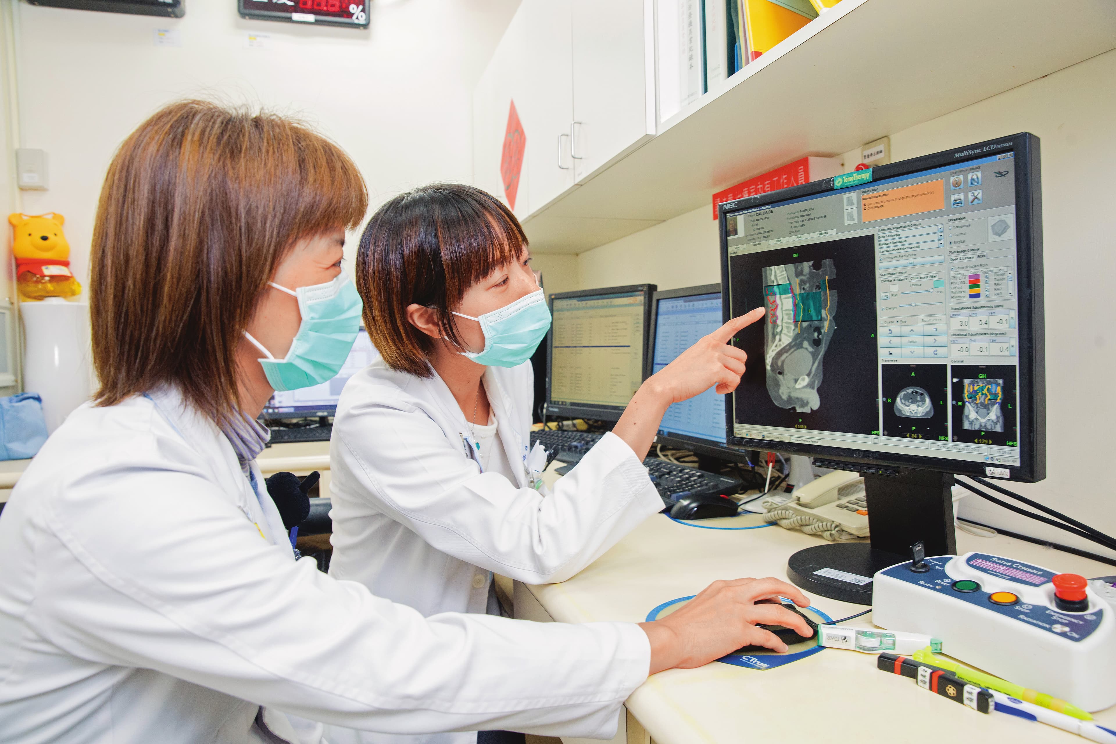 醫療科技進步，現在多能透過藥物、手術與復健延長生命，民眾需面對長時間治療與照護需求。