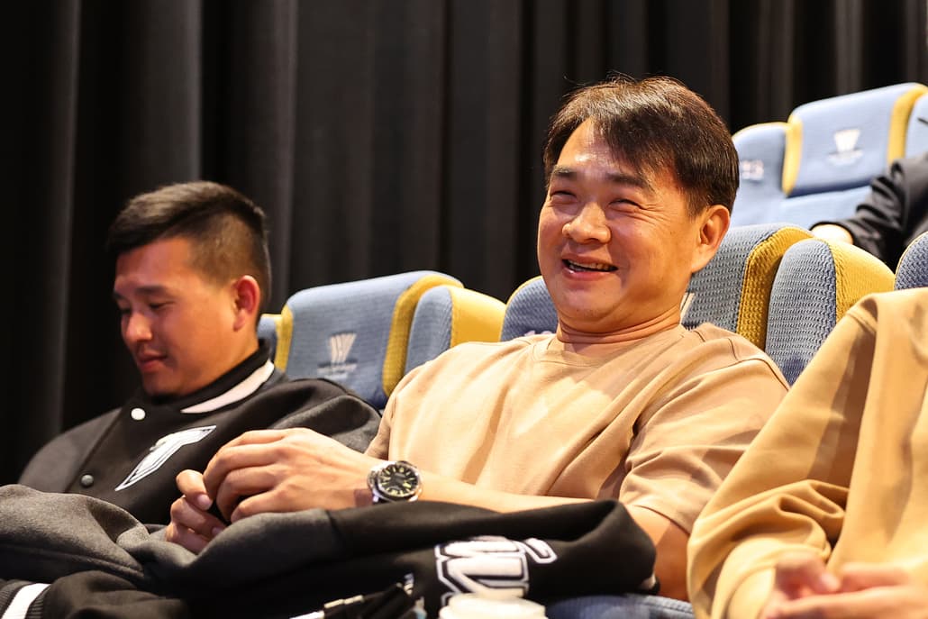 彭政閔以打擊教練身分來觀影。（中華職棒大聯盟提供）