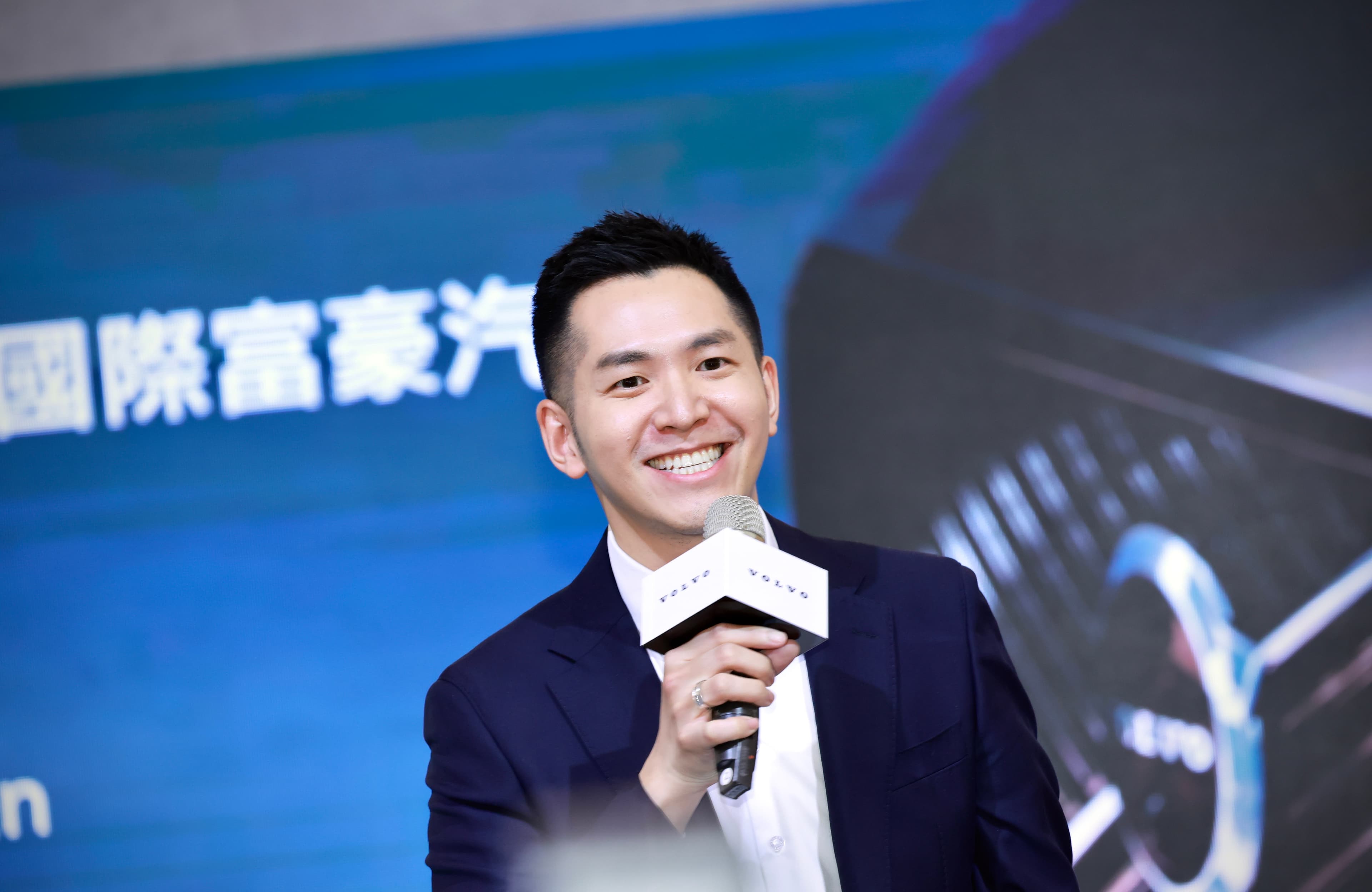 VOLVO 國際富豪汽車總裁林裕凱，記者會後接受媒體訪問回應中國品牌大使爭議。