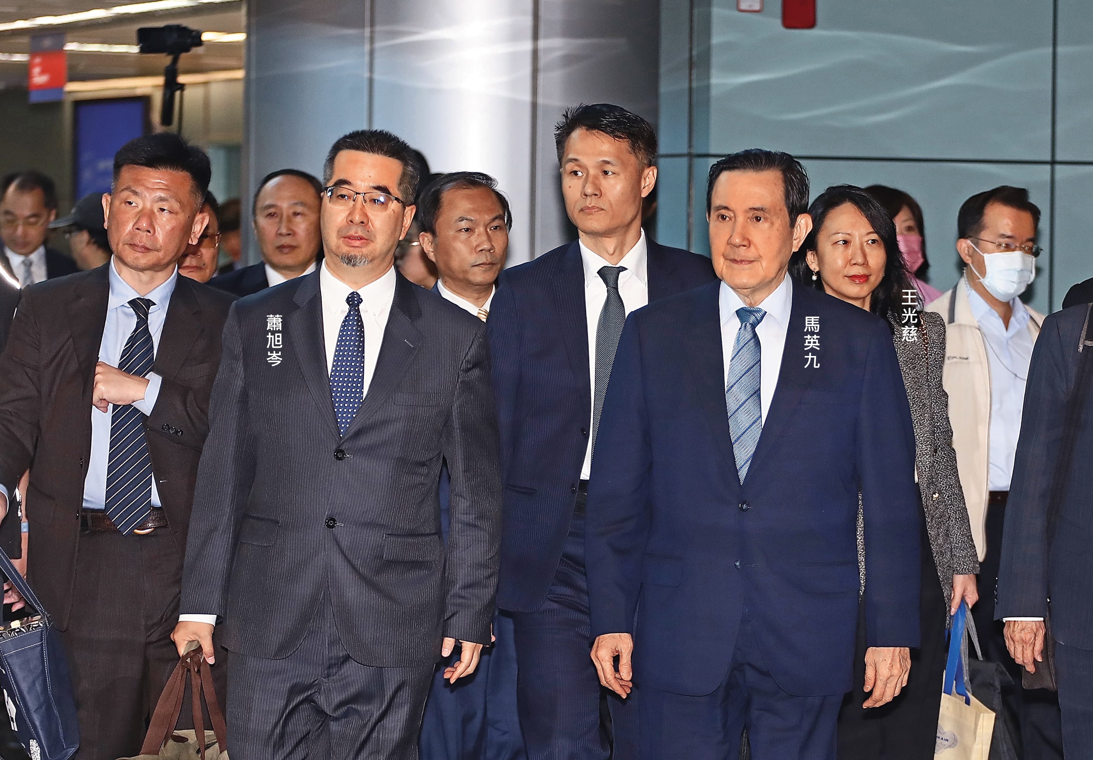 馬英九卸任總統後多次率團訪問中國，由蕭旭岑、王光慈居間穿梭安排。