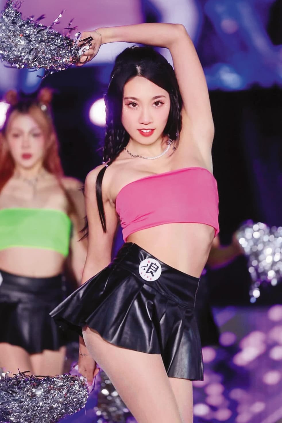 茉莉除了是啦啦隊成員，也在浪LIVE當直播主，人氣相當不錯！（翻攝自茉莉IG）