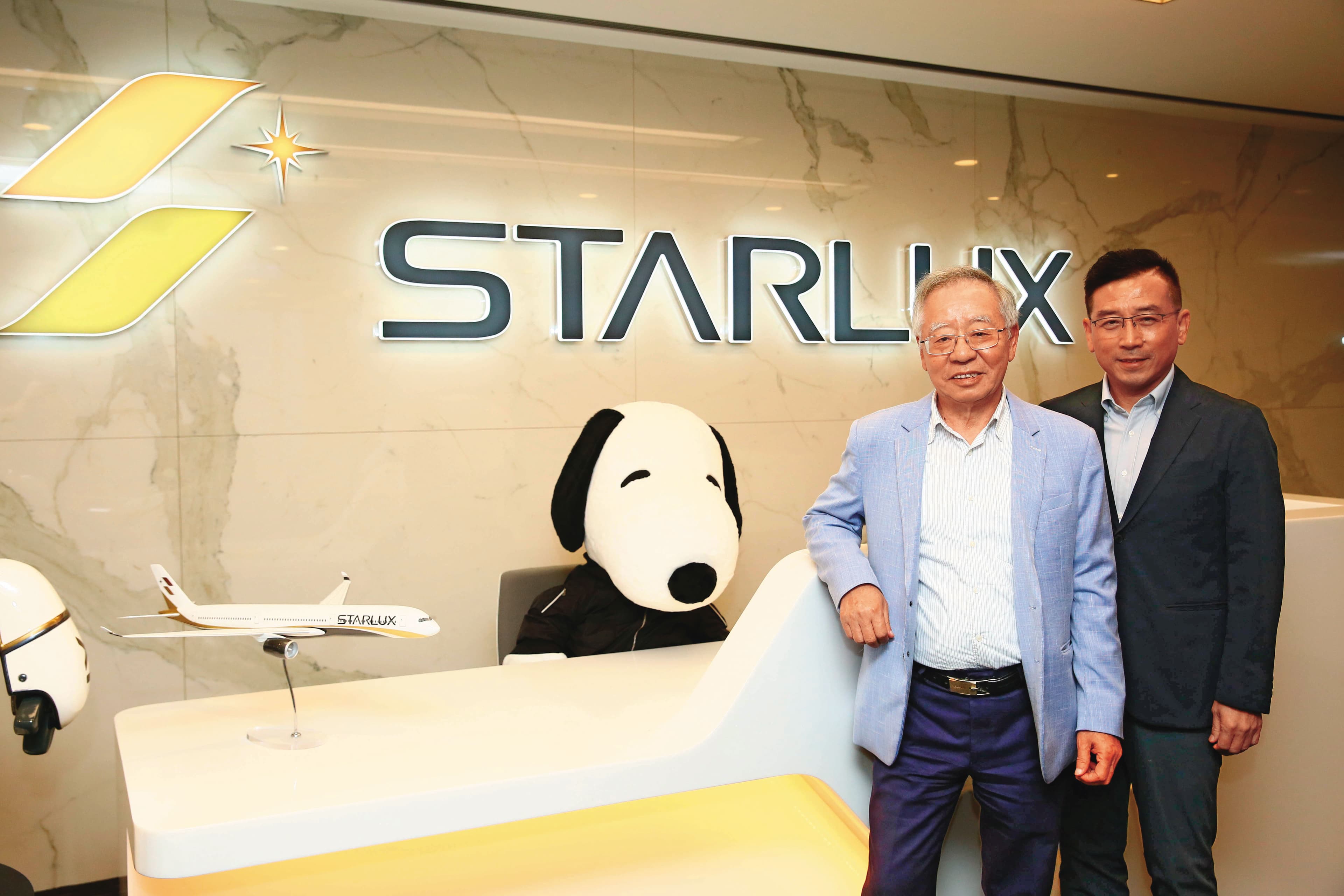 星宇航空公關長聶國維（左）、策略長劉允富（右）分享星宇的營運策略及品牌理念。