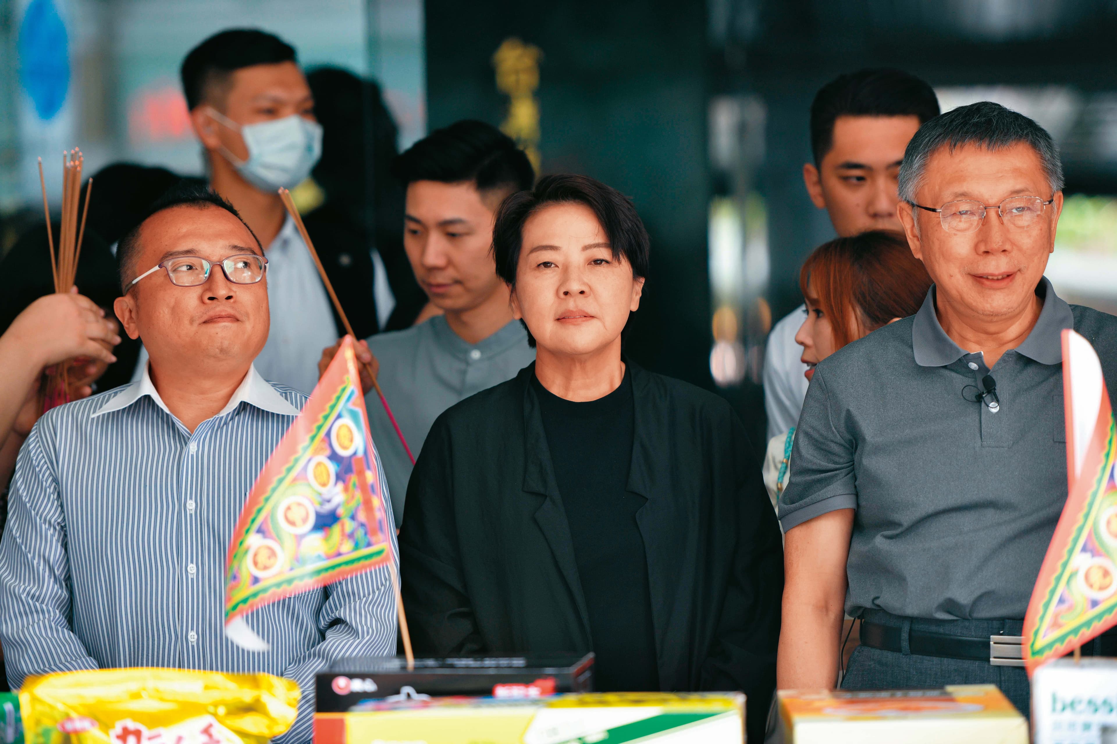 戴季全因一場訪美行擠進柯營核心圈，身為柯競選總幹事的黃珊珊卻未隨柯訪美。