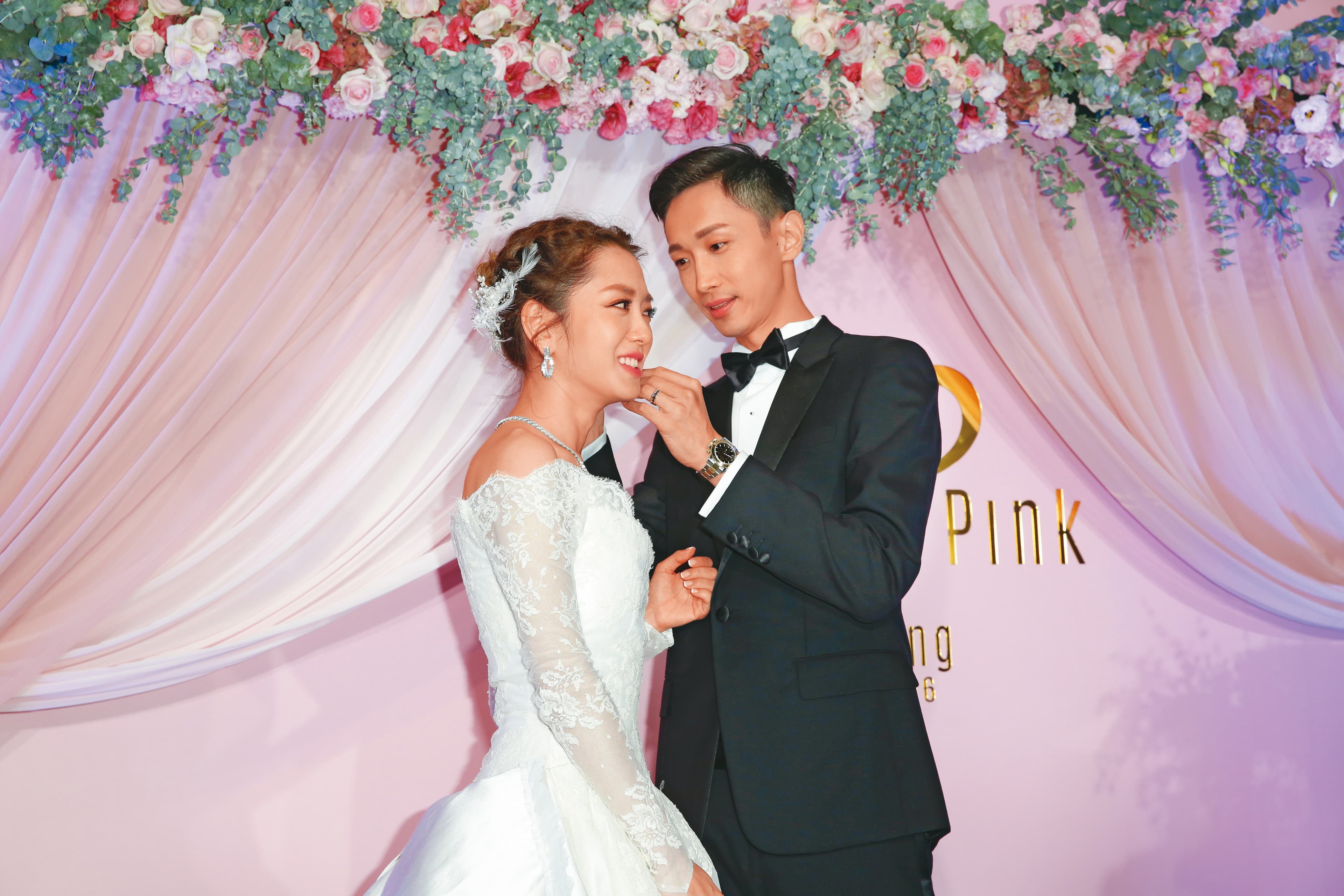 楊千霈和紡織業二代洪家傑認識19天就結婚，去年1月宣布和平離婚。
