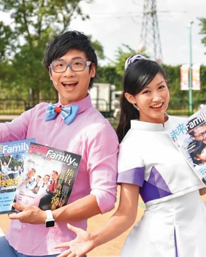 劭瑜（右）與海苔哥哥（左）結婚後，兩人還一起在劇團工作。	（翻攝自簡劭瑜IG）
