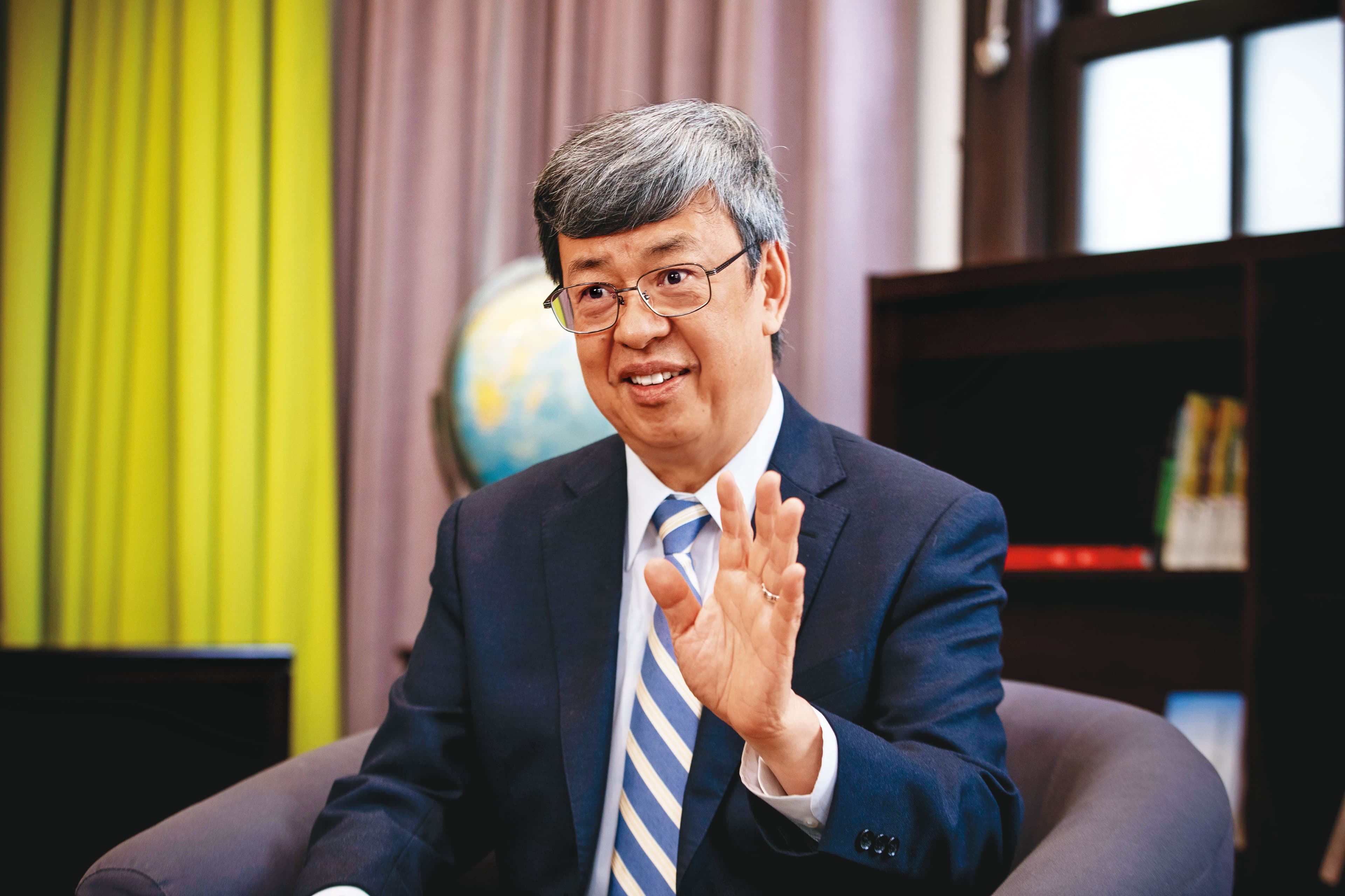 陳建仁指出,中國疫情爆發前期一再否認有人傳人的可能,是導致疫情蔓延的關鍵。