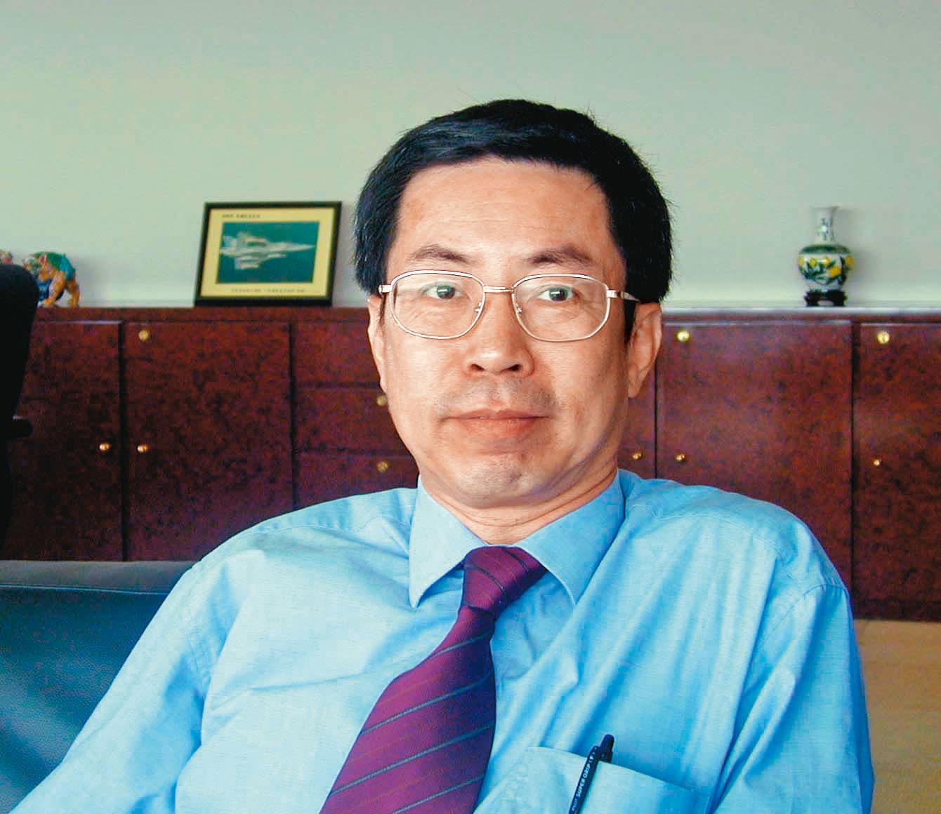 紡織業富商翁茂鍾與司法警調互利共生數十年,造成「銀行員之死」事件。(聯合知識庫)
