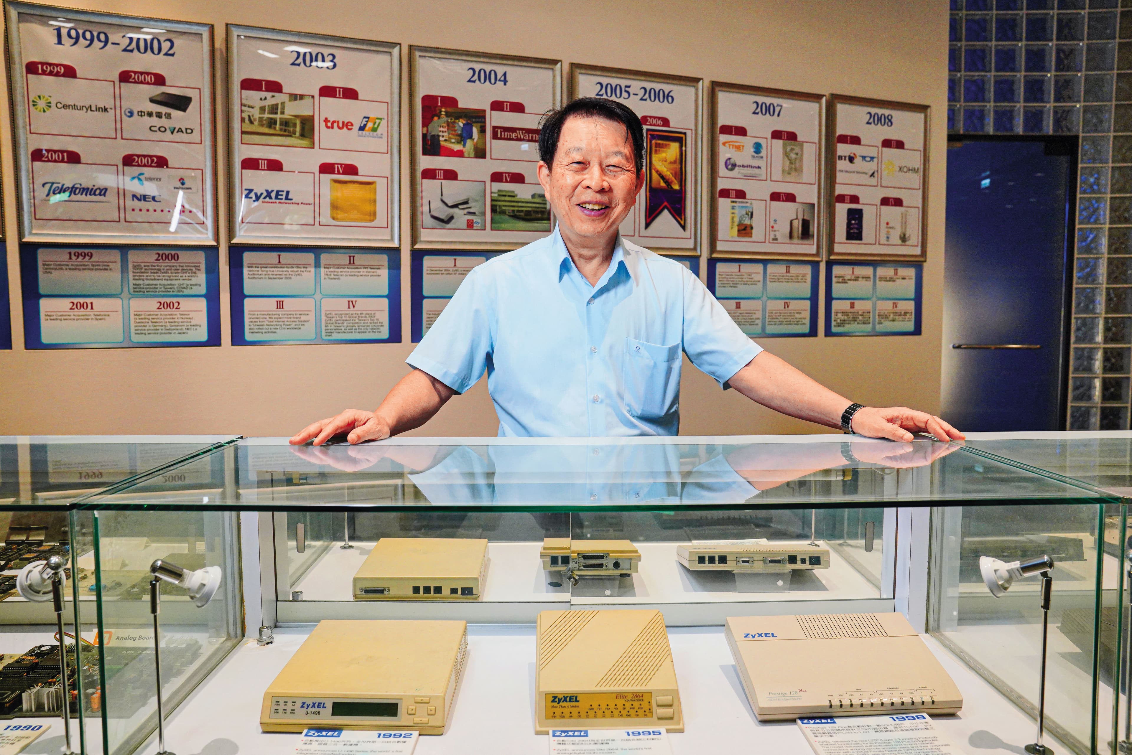 合勤投控成立之初,從中科院找了不少研發人才,因此得以從數據機領域跨足軍工通訊領域。圖為董事長暨執行長朱順一。